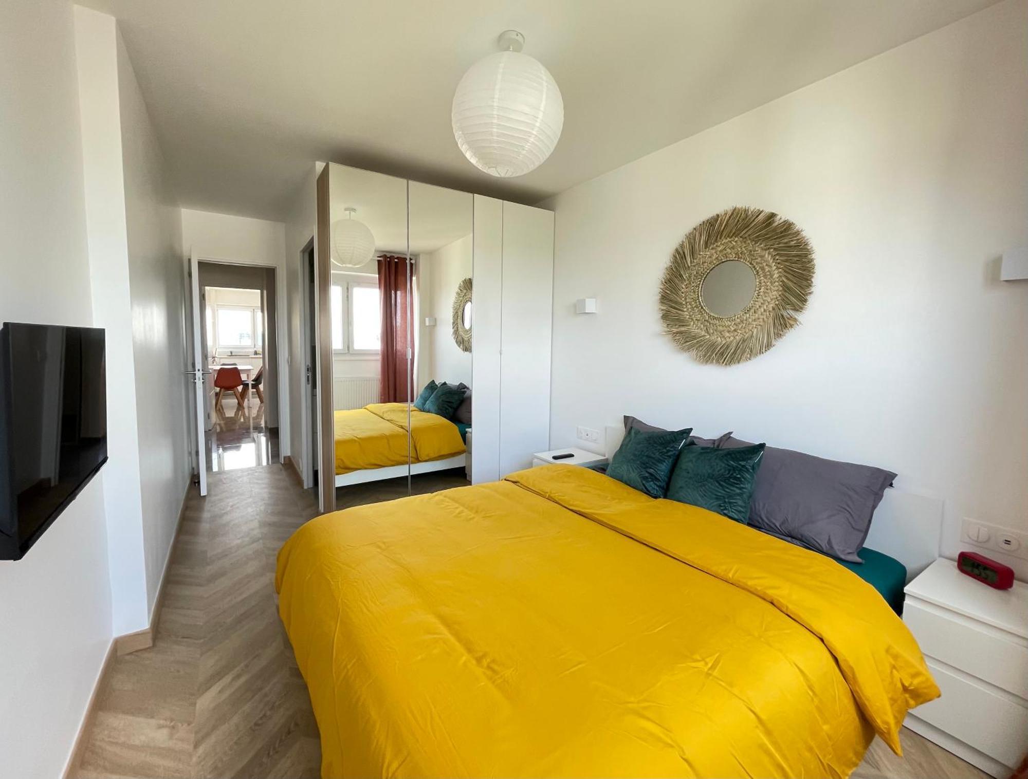 Paris Pantin Magnifique Appartement 4 Pieces De 108M2 Avec 2 Parking Interieur - Tres Cosy Pour 1 A 12 Personnes - Entierement Refait A Neuf Entire Apartment Luxurious And Warm - Pantin Paris 19 Eme Free Wifi Gratuit المظهر الخارجي الصورة