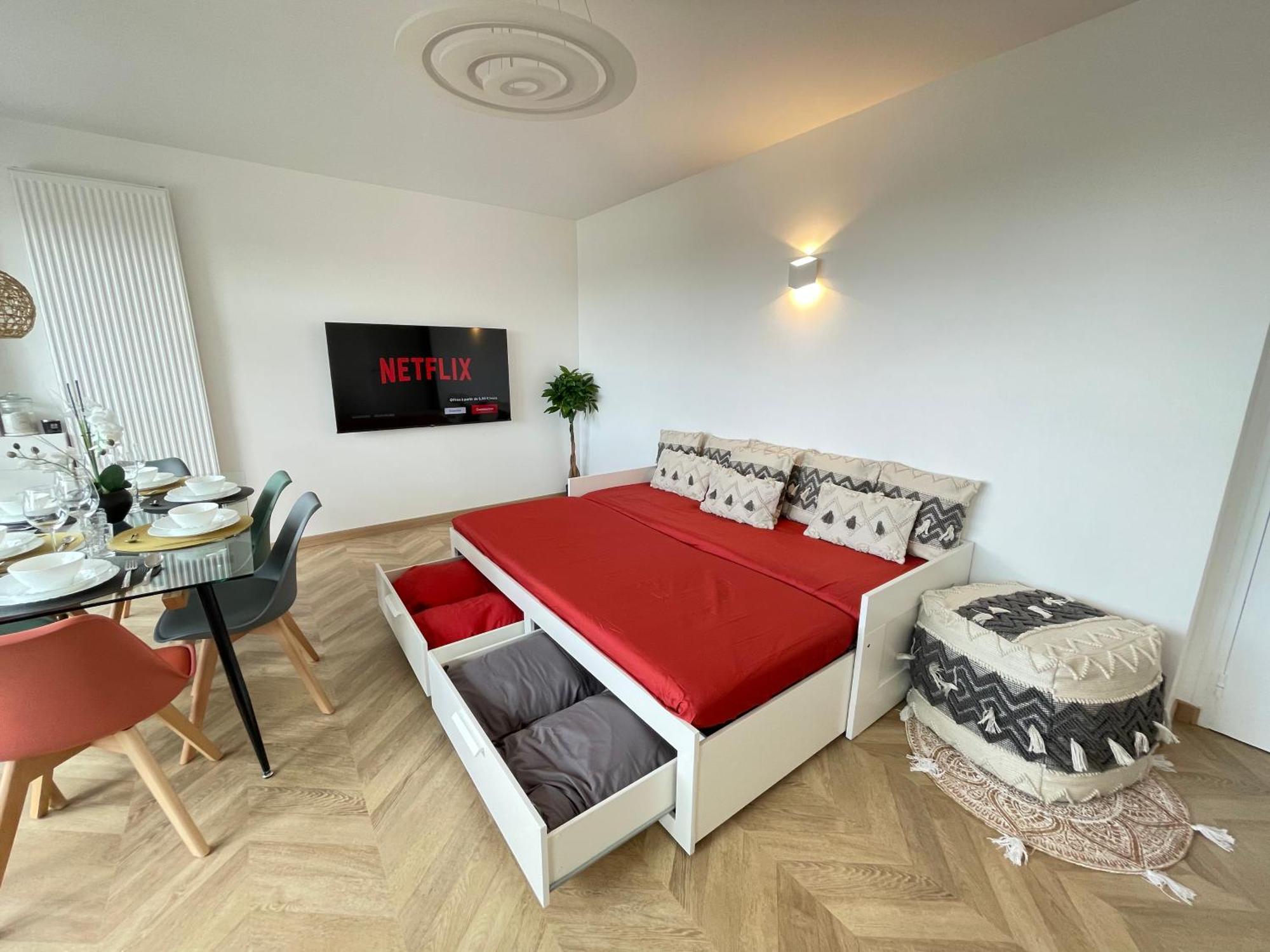 Paris Pantin Magnifique Appartement 4 Pieces De 108M2 Avec 2 Parking Interieur - Tres Cosy Pour 1 A 12 Personnes - Entierement Refait A Neuf Entire Apartment Luxurious And Warm - Pantin Paris 19 Eme Free Wifi Gratuit المظهر الخارجي الصورة