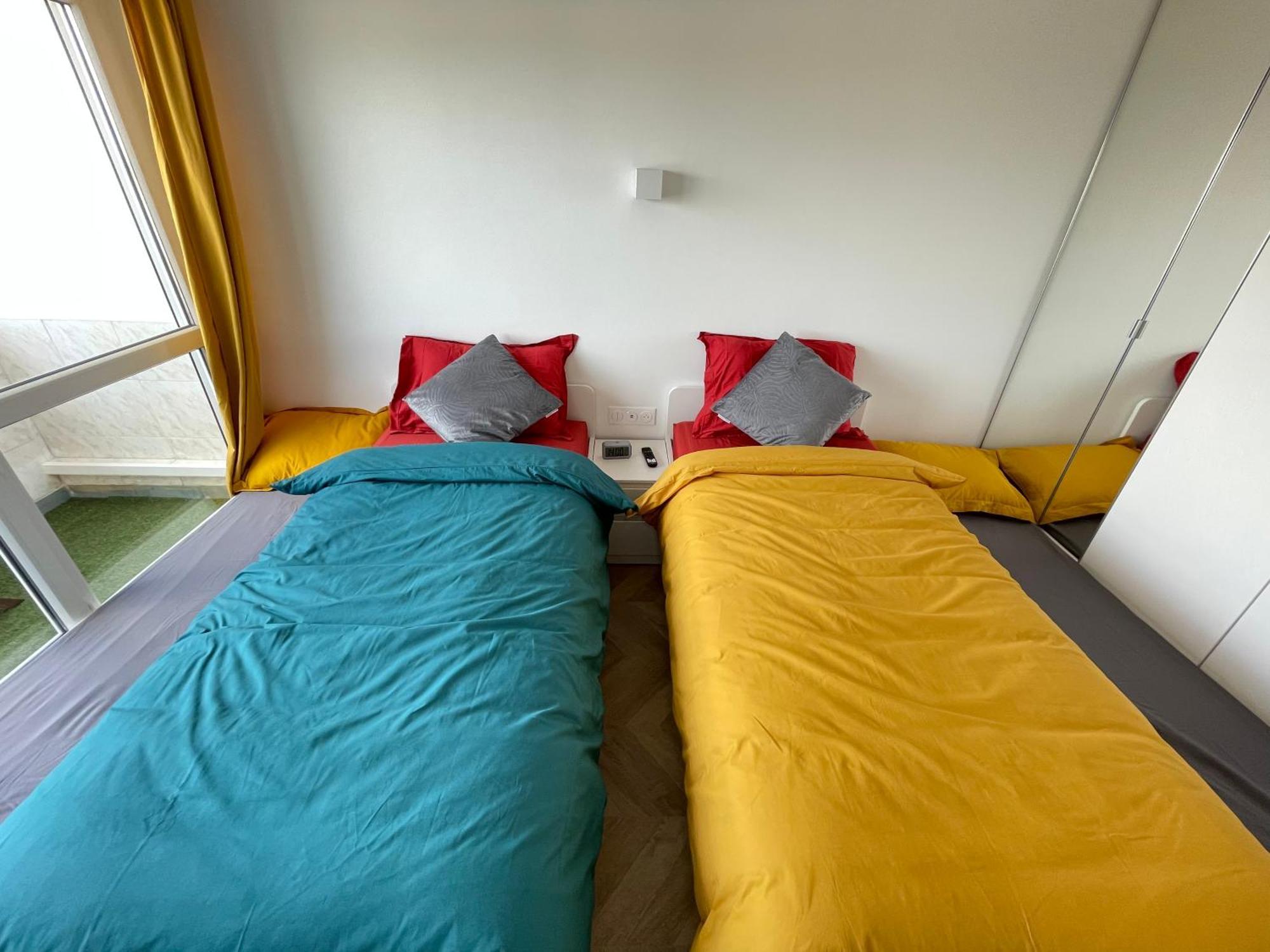 Paris Pantin Magnifique Appartement 4 Pieces De 108M2 Avec 2 Parking Interieur - Tres Cosy Pour 1 A 12 Personnes - Entierement Refait A Neuf Entire Apartment Luxurious And Warm - Pantin Paris 19 Eme Free Wifi Gratuit المظهر الخارجي الصورة