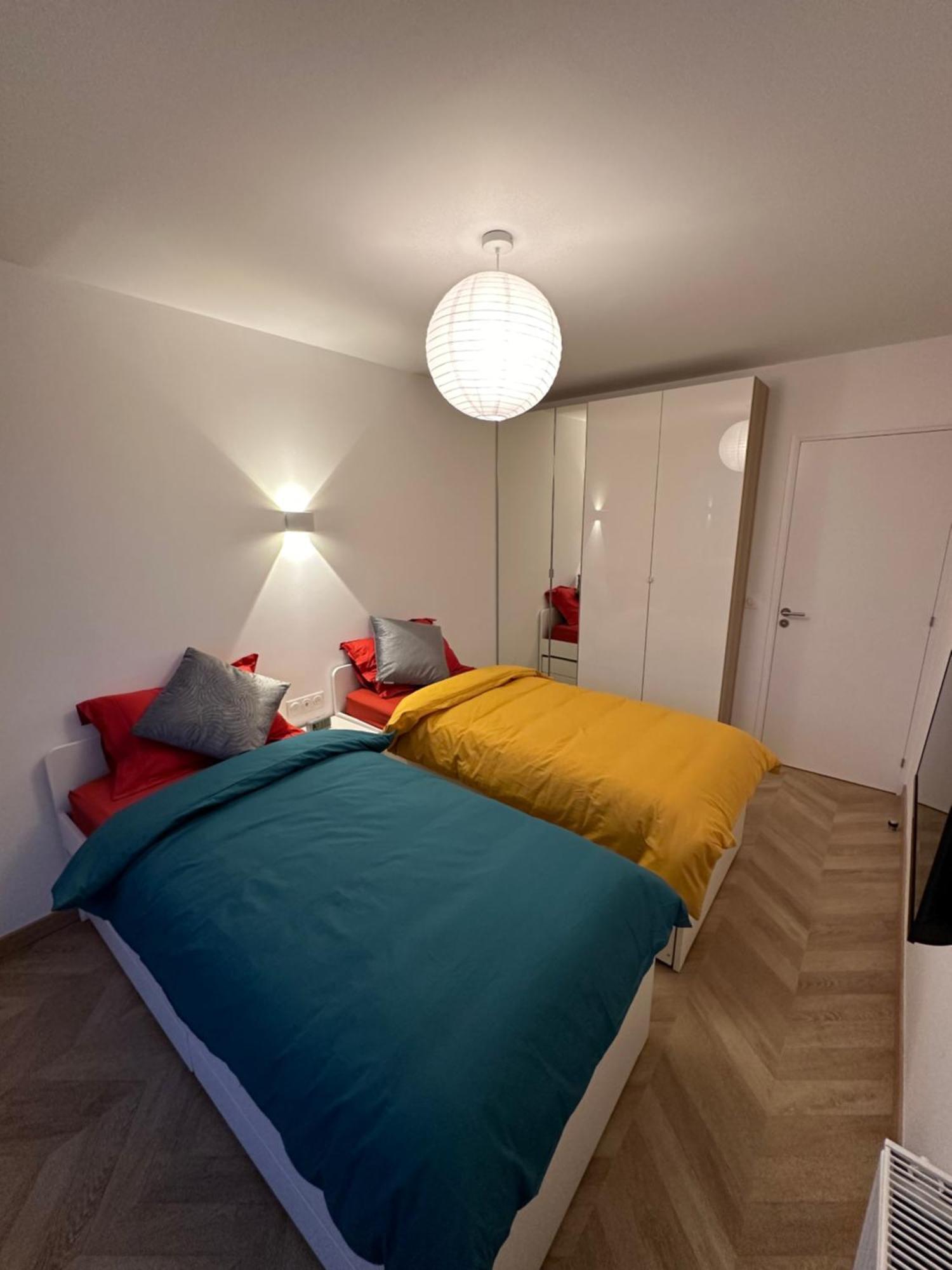 Paris Pantin Magnifique Appartement 4 Pieces De 108M2 Avec 2 Parking Interieur - Tres Cosy Pour 1 A 12 Personnes - Entierement Refait A Neuf Entire Apartment Luxurious And Warm - Pantin Paris 19 Eme Free Wifi Gratuit المظهر الخارجي الصورة